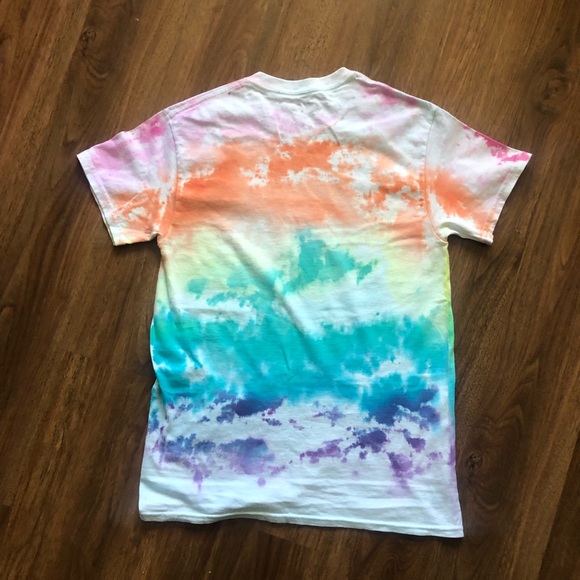 💖5/$25 Rainbow tie dye T-shirt. Adult small - Picture 4 of 4